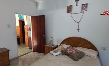 VENTA CASA+ LOCAL+2 DPTOS IDEAL INVERSOR. LANUS