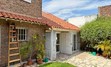 IMPORTANTE PROPIEDAD EN SAN JUSTO SOBRE DOS LOTES (1.021 MTS2). IDEAL MÚLTIPLES DESTINOS.