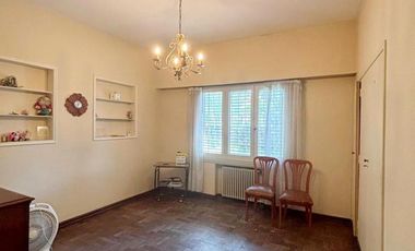 IMPORTANTE PROPIEDAD EN SAN JUSTO SOBRE DOS LOTES (1.021 MTS2). IDEAL MÚLTIPLES DESTINOS.