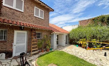 IMPORTANTE PROPIEDAD EN SAN JUSTO SOBRE DOS LOTES (1.021 MTS2). IDEAL MÚLTIPLES DESTINOS.