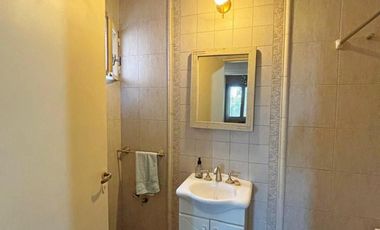 IMPORTANTE PROPIEDAD EN SAN JUSTO SOBRE DOS LOTES (1.021 MTS2). IDEAL MÚLTIPLES DESTINOS.