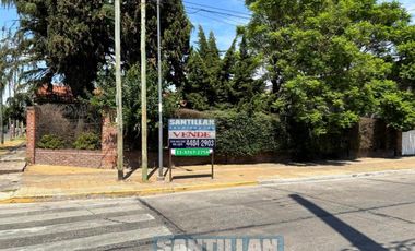IMPORTANTE PROPIEDAD EN SAN JUSTO SOBRE DOS LOTES (1.021 MTS2). IDEAL MÚLTIPLES DESTINOS.
