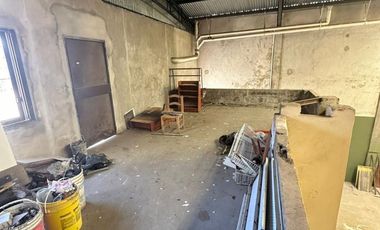 VENTA Galpón 250 m2 con oficinas La Tablada
