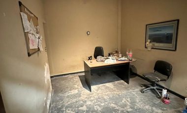 VENTA Galpón 250 m2 con oficinas La Tablada