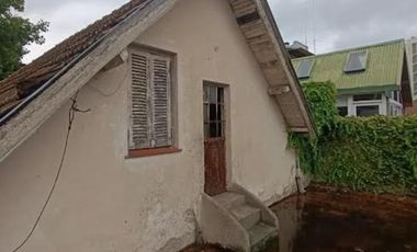 Chalet Frances A Refaccionar Excelente Ubicación Amplio Lote 332 M Oportunidad