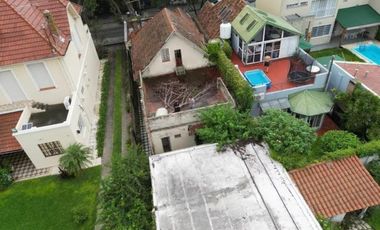 Chalet Frances A Refaccionar Excelente Ubicación Amplio Lote 332 M Oportunidad