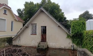 Chalet Frances A Refaccionar Excelente Ubicación Amplio Lote 332 M Oportunidad