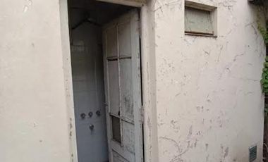 Chalet Frances A Refaccionar Excelente Ubicación Amplio Lote 332 M Oportunidad