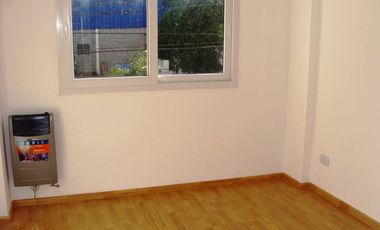 EXCELENTE DEPARTAMENTO 2 AMBIENTES CON COCHERA