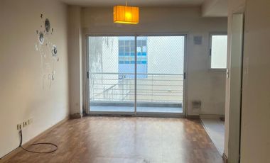 Alquiler Monoambiente, con balcón