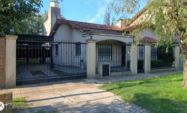 Casa en alquiler en Moreno centro Norte de elegancia y confort de alta Categoria