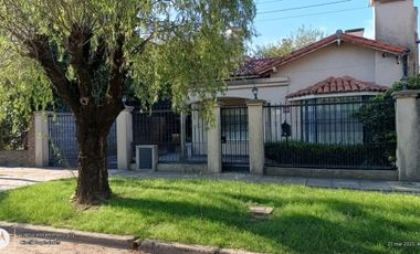 Casa en alquiler en Moreno centro Norte de elegancia y confort de alta Categoria