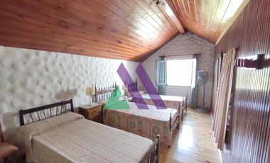 Casa 3 ambientes con pileta y gran parque