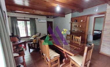 Casa 3 ambientes con pileta y gran parque