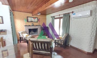 Casa 3 ambientes con pileta y gran parque