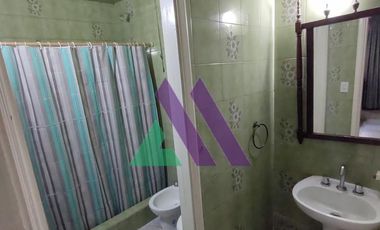 Casa 3 ambientes con pileta y gran parque