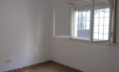 ALQUILER PH 2 AMB - MORON CENTRO