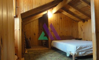Chalet 4 ambientes con departamento.