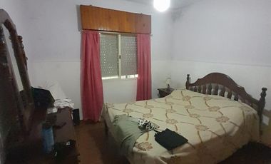 Casa de tres ambientes a la venta en José C Paz. APTO CREDITO