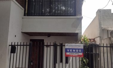 Excelente Oportunidad GRAN LOCAL con CASA en PLANTA ALTA o CASA A RECICLAR