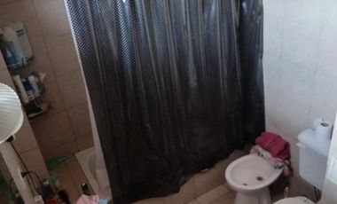 Excelente Oportunidad GRAN LOCAL con CASA en PLANTA ALTA o CASA A RECICLAR