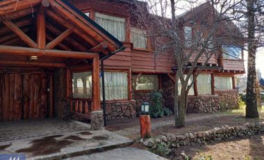 GRAN CASA + CABAÑA ADICIONAL- BUSTILLO Y NILPI