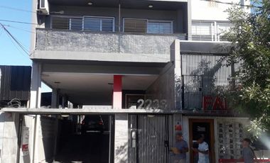 ALQUILER DPTO DE TRES AMBIENTES CON COCHERA, VILLA BALLESTER