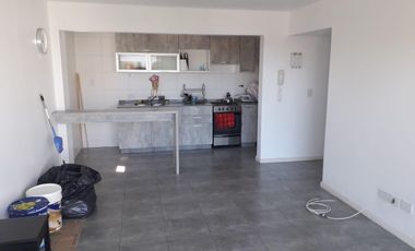 ALQUILER DPTO DE TRES AMBIENTES CON COCHERA, VILLA BALLESTER