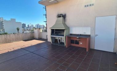 VENTA DEPARTAMENTO 2 AMBIENTES  AMPLIO CON VESTIDOR Y COCHERA CUBIERTA WILDE