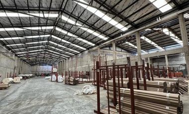 Nave Industrial 7537 m2 totales - 6337 m2 cubiertos Lomas del Mirador