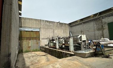 Nave Industrial 7537 m2 totales - 6337 m2 cubiertos Lomas del Mirador