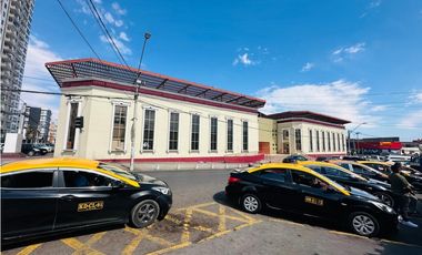 VENTA DERECHO DE LLAVES CON NEGOCIO FUNCIONANDO MERCADO CENTENARIO