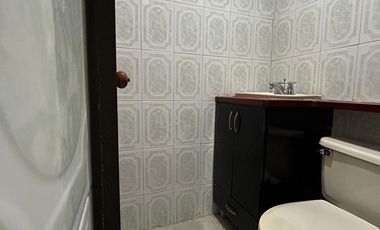 Casa y apartaestudio Castilla Medellín