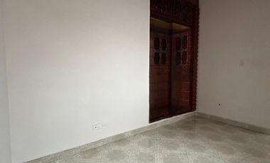 Casa y apartaestudio Castilla Medellín