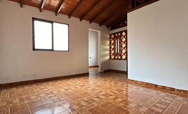 Casa y apartaestudio Castilla Medellín