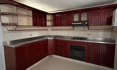 Casa y apartaestudio Castilla Medellín