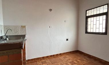 Casa y apartaestudio Castilla Medellín