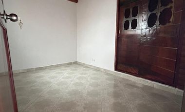 Casa y apartaestudio Castilla Medellín