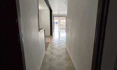 Casa y apartaestudio Castilla Medellín