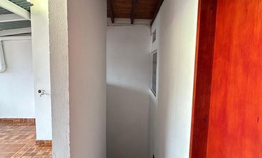 Casa y apartaestudio Castilla Medellín