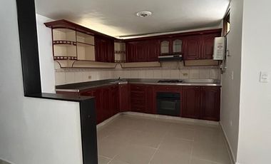 Casa y apartaestudio Castilla Medellín