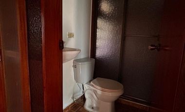 Casa y apartaestudio Castilla Medellín