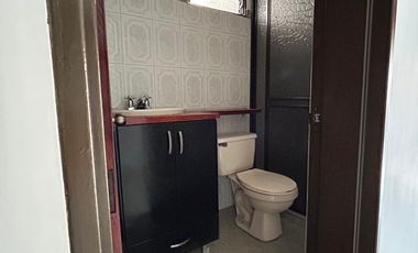 Casa y apartaestudio Castilla Medellín