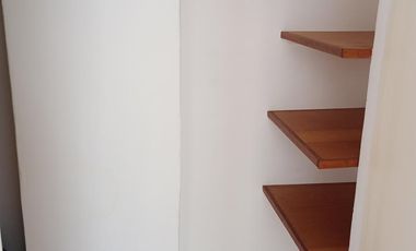 Departamento 1 ambiente en exc ubicación. Olivos.