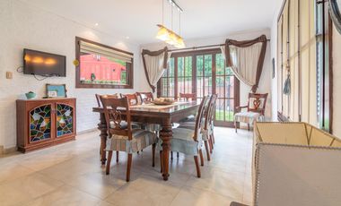 Casa 4 ambientes   quincho en Pinos De Anchorena