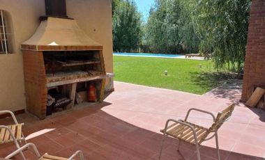 Casa quinta en venta - 3 Dormitorios 1 Baño - 1.800Mts2 - General Hornos