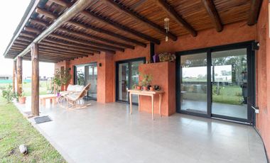 Casa en  alquiler temporario en Barrio Privado Matisse