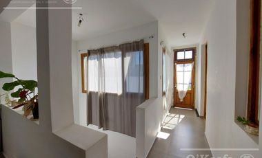 Casa  en alquiler - 5 ambientes con cochera - Quilmes Oeste, inmejorable ubicacion.!!