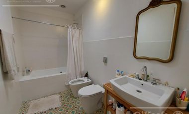 Casa  en alquiler - 5 ambientes con cochera - Quilmes Oeste, inmejorable ubicacion.!!
