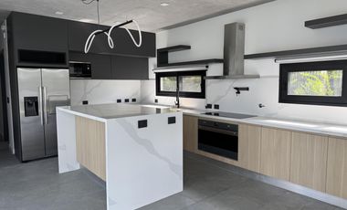 CASA EN VENTA, PUERTOS ESCOBAR, BARRIO COSTAS